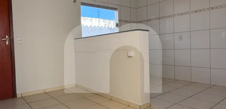 Casa Geminada 2 Quartos para Alugar