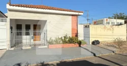 Casa com 2 Quartos para Alugar