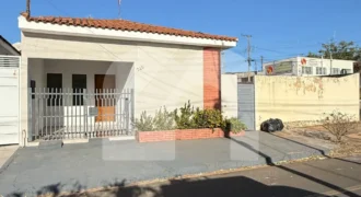 Casa com 2 Quartos para Alugar