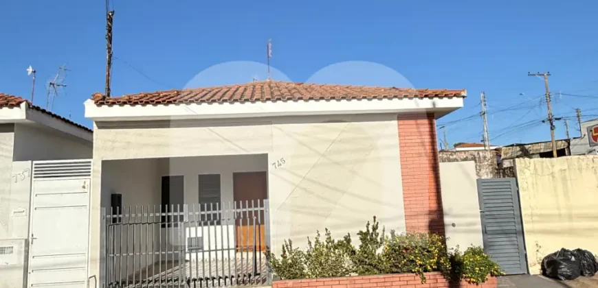 Casa com 2 Quartos para Alugar
