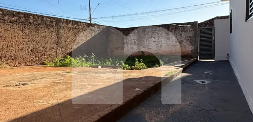 Casa com 2 Quartos para Alugar