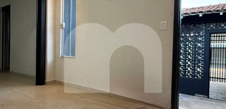 Casa 2 Quartos no Centro para Alugar