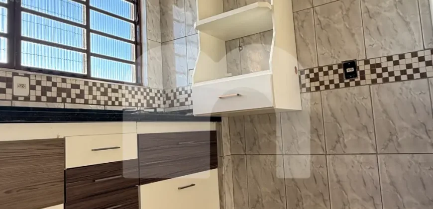Apartamento 2 Quartos com Armários para Alugar