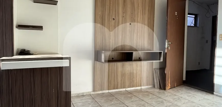 Apartamento 2 Quartos com Armários para Alugar