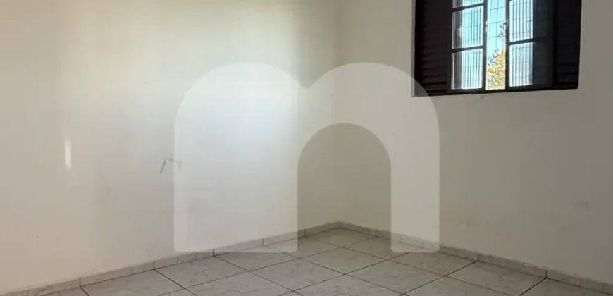Apartamento 2 Quartos com Armários para Alugar