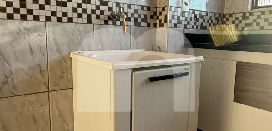 Apartamento 2 Quartos com Armários para Alugar