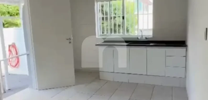 Aluga Casa 2 Quartos com Quintal Amplo