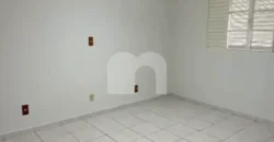 Aluga Casa 2 Quartos com Quintal Amplo