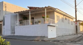 Aluga Casa 2 Quartos com Quintal Amplo